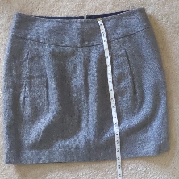 Ann Taylor LOFT Herringbone pattern Mini Skirt - Picture 5 of 6